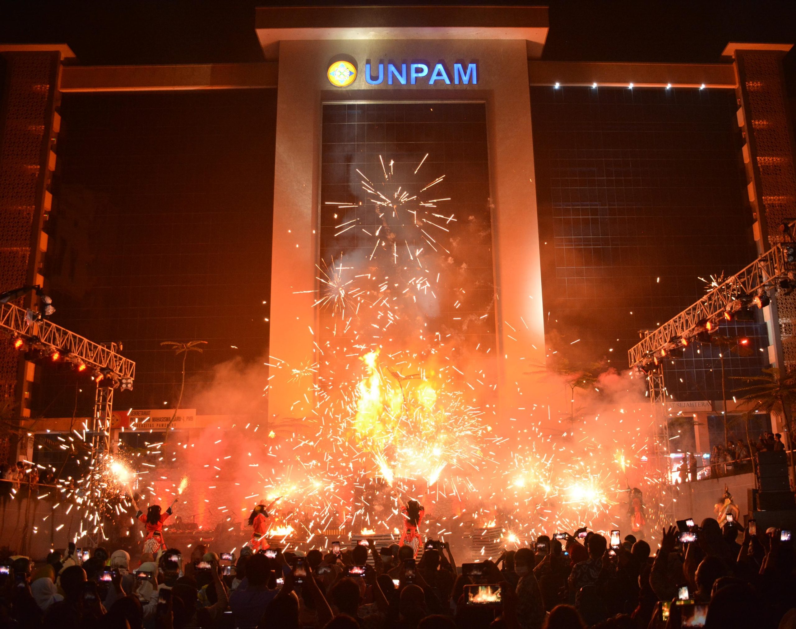 Kemeriahan Dies Natalis Unpam (ist)