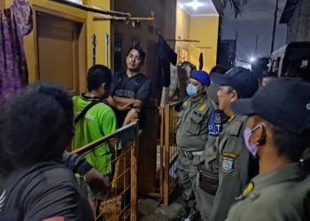 Puluhan Pria dan Wanita Terjaring Razia di Indekos Tangsel