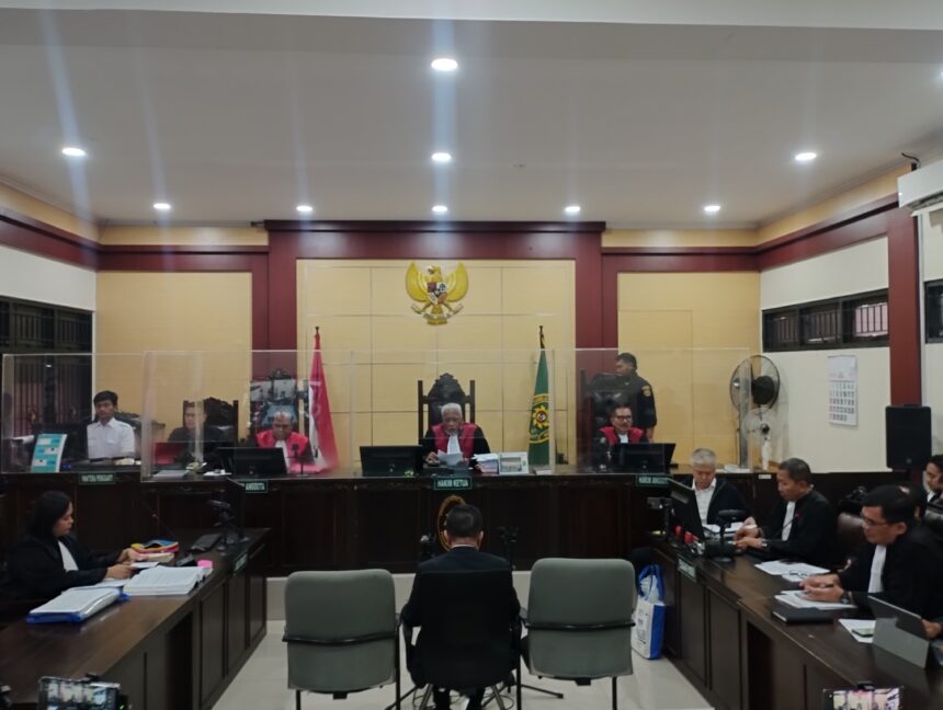 Persidangan Charlie Candra di PN Tangerang/ Foto : Rhomi Ramdani