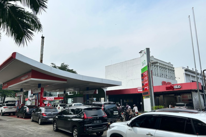 Foto: antrean kendaraan di SPBU Kota Tangerang | Dok. Tangerangupdate.com