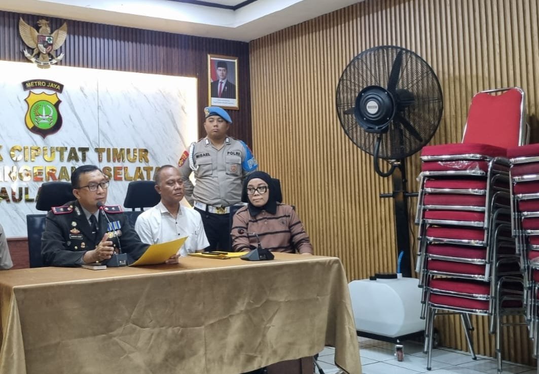 Foto: Unit Reserse Kriminal (Reskrim) Polsek Ciputat Timur, mengungkap kasus penipuan | Tangerangupdate.com